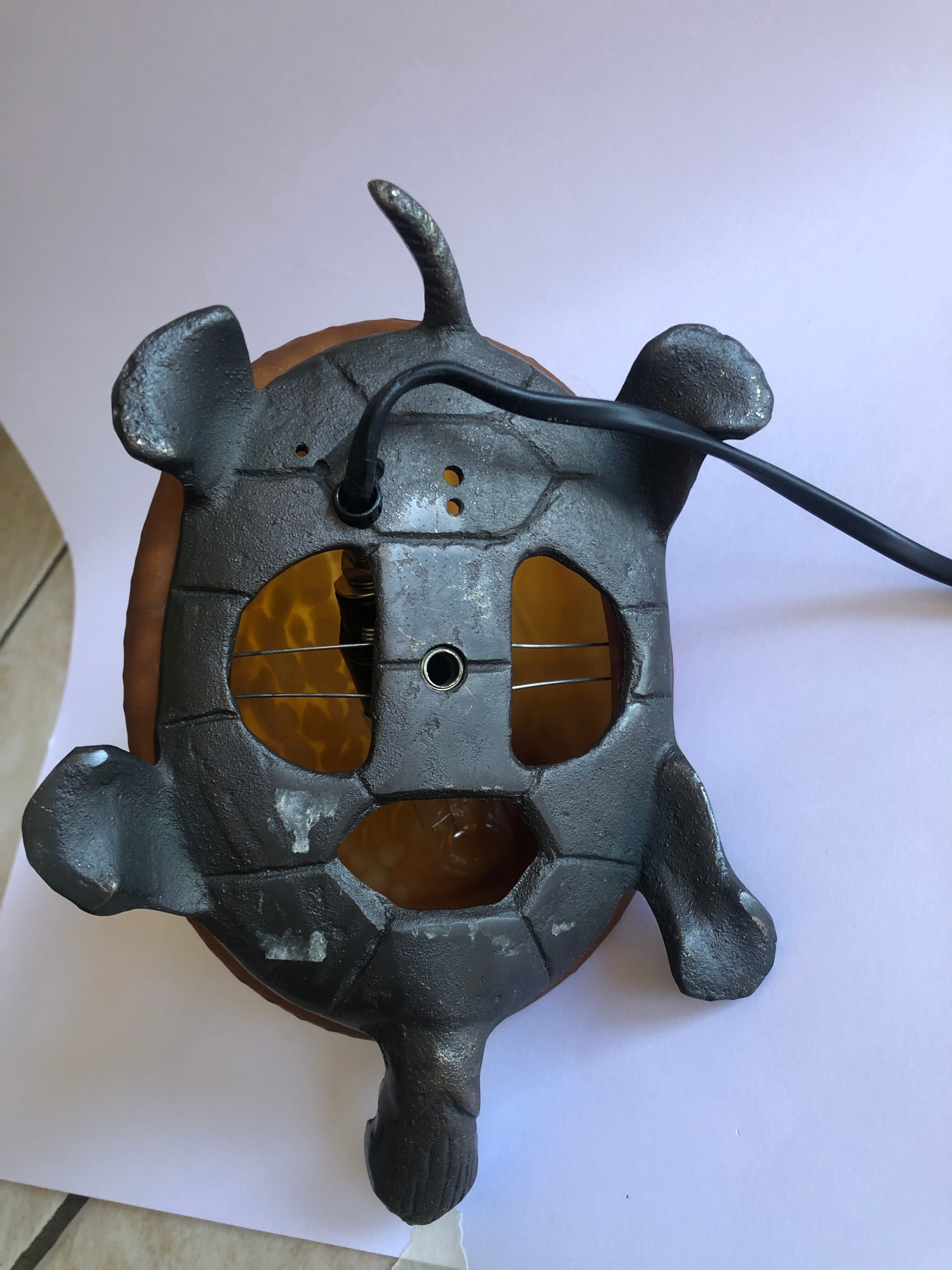 Amber turtle lamp