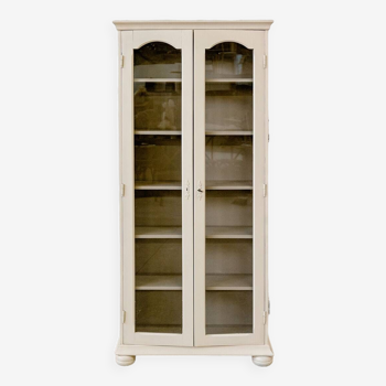 Old double display case – cream