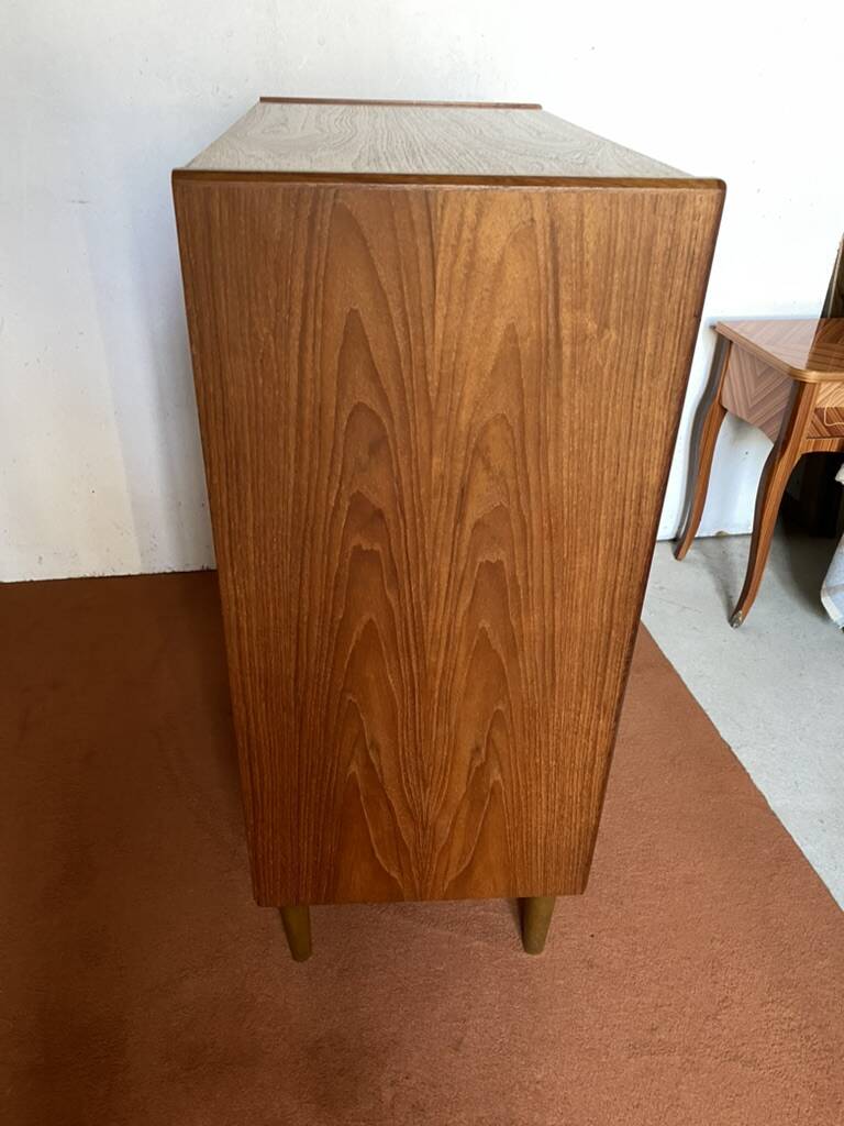 Commode scandinave