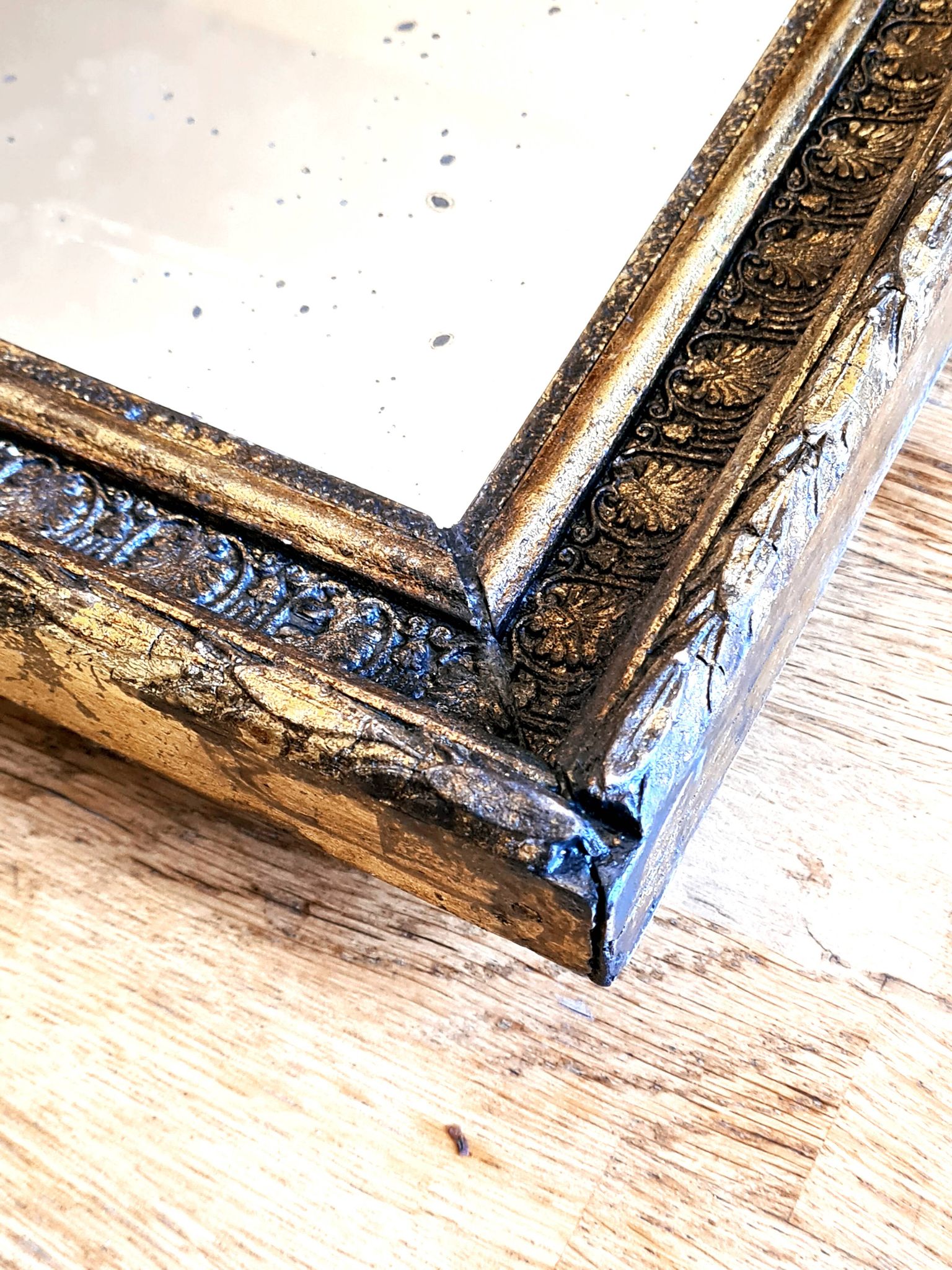 Antique mirror "Honoré" – Palmette decoration