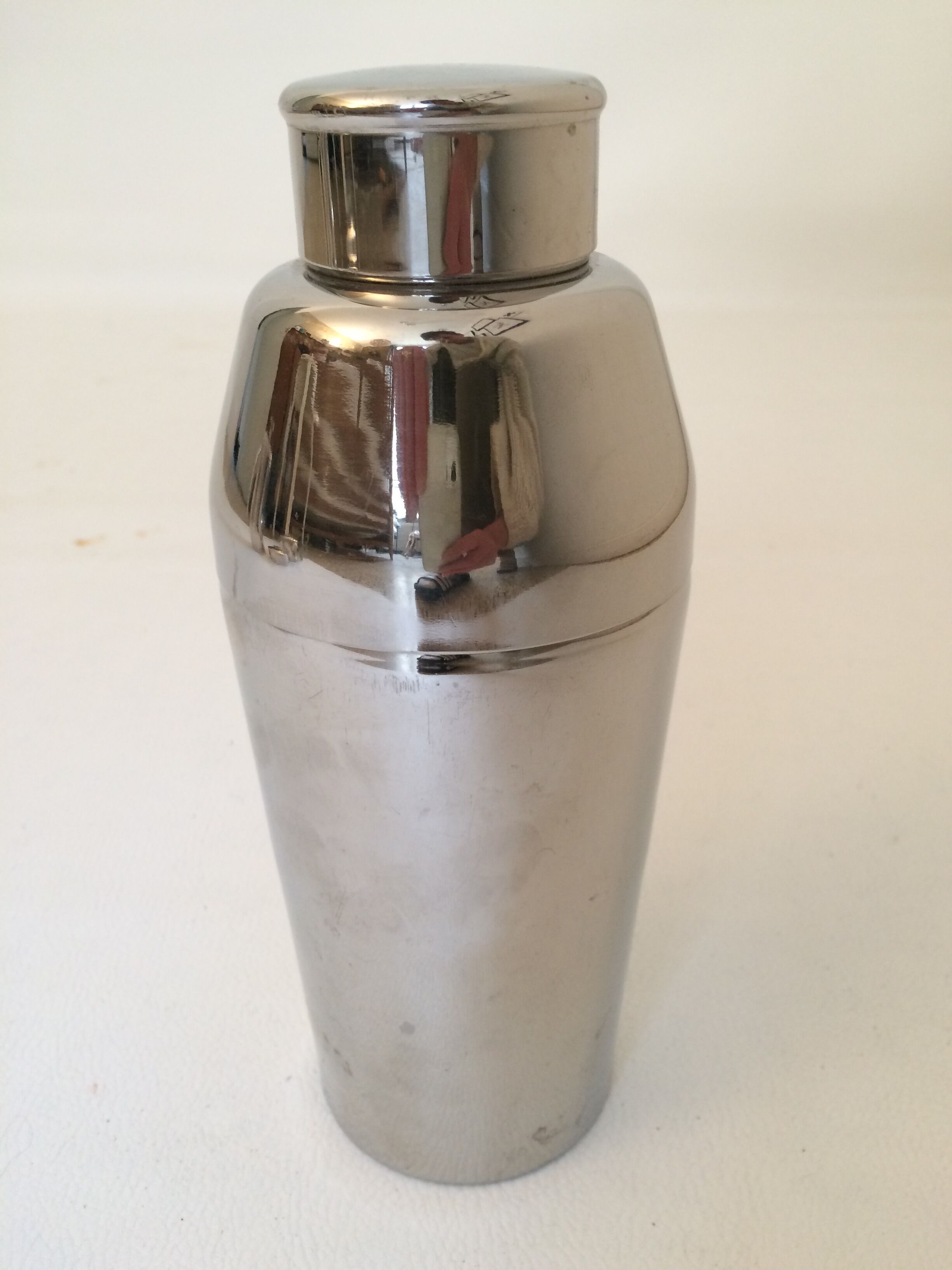 Cocktail shaker from the 1970s by Guy Degrenne