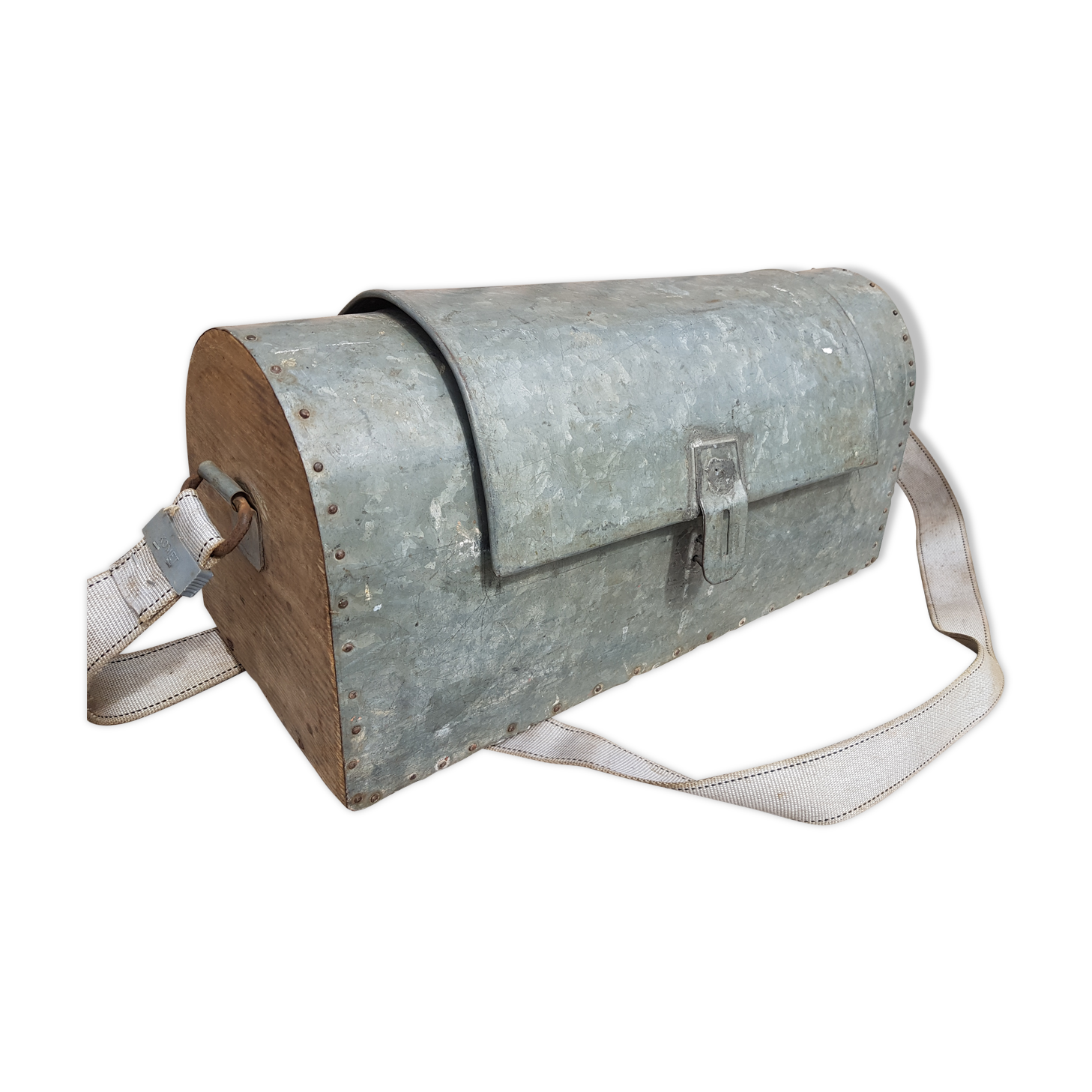 Caisse d'ouvrier ancienne zinc