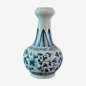 Ceramic vase