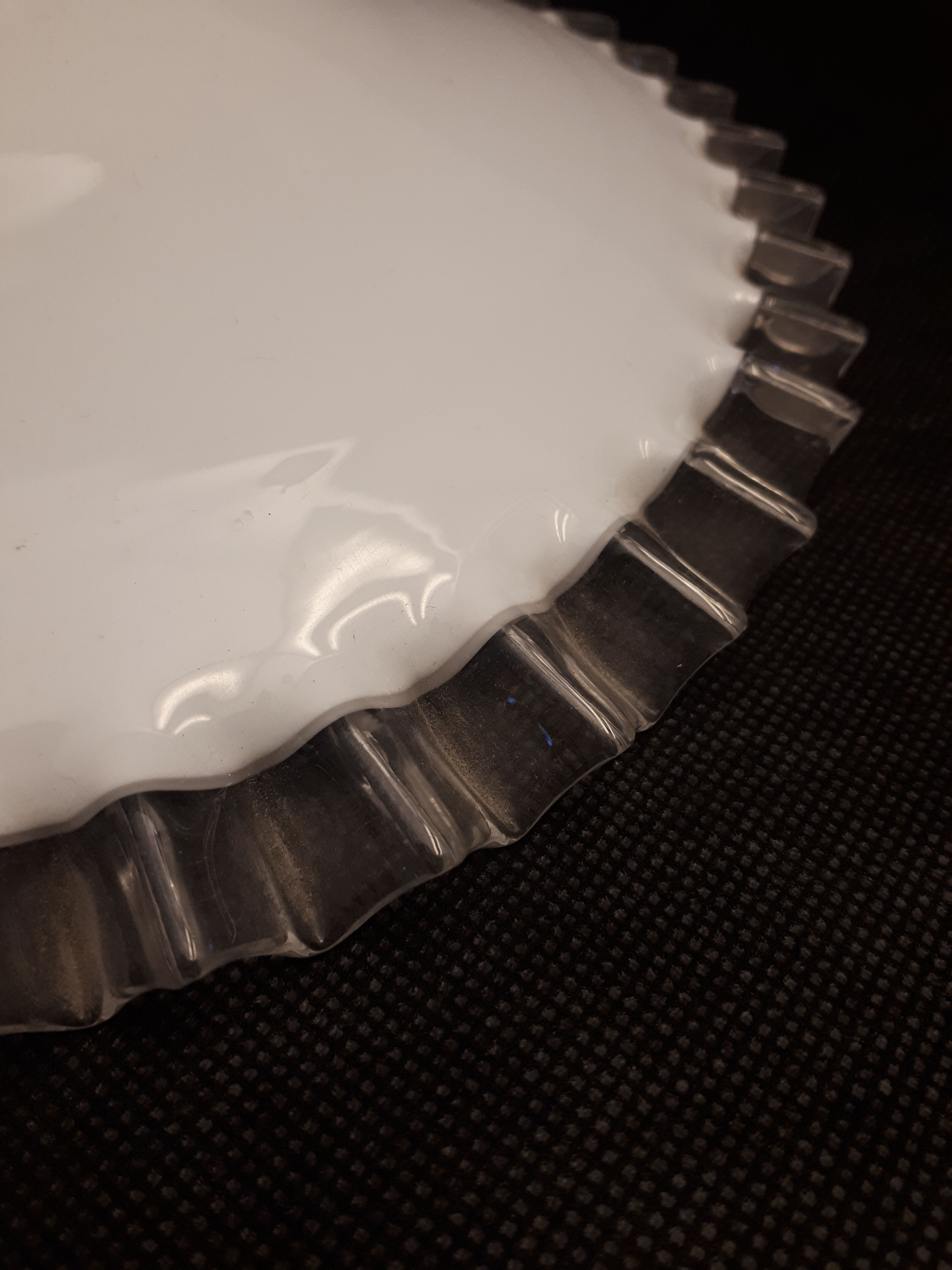 White opaline glass hanging lamp ruffle transparent vintage 1940/1950