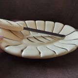 Bread basket and knife