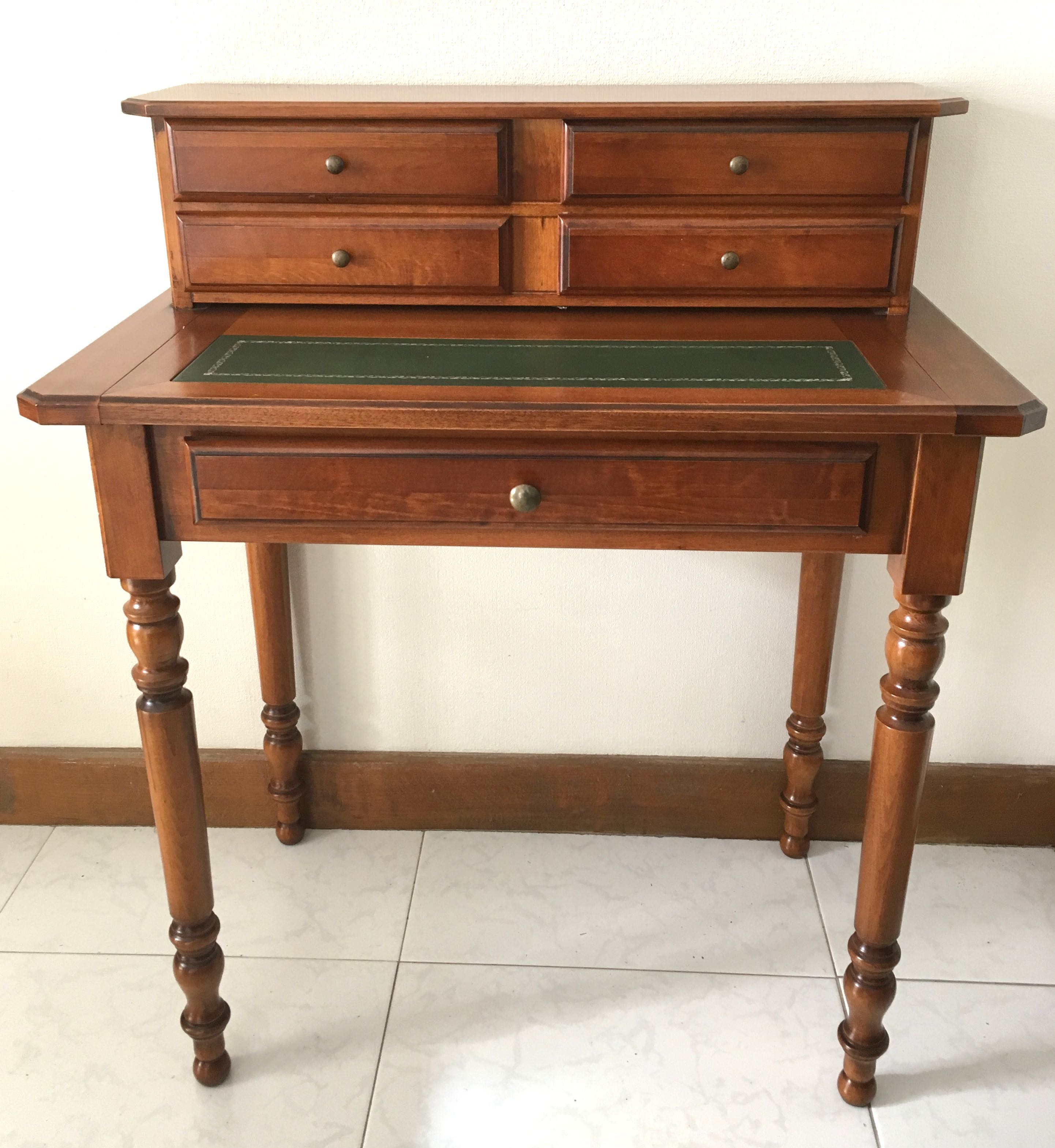 Bureau merisier à tablette rétractable