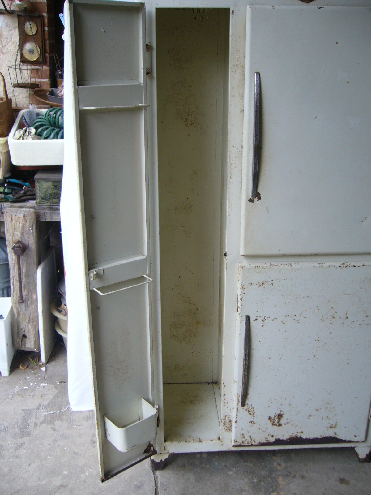 Three-door metal cabinet old CDS France