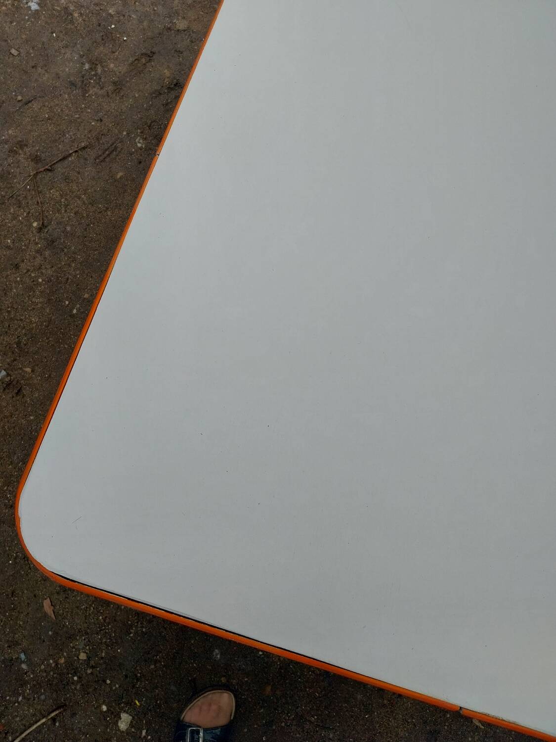 Table et 6 chaises orange Allibert années 70