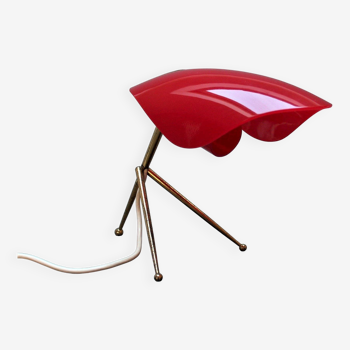 Lampe cocotte moderniste tripode en laiton & plexiglass rouges, Vintage Années 50