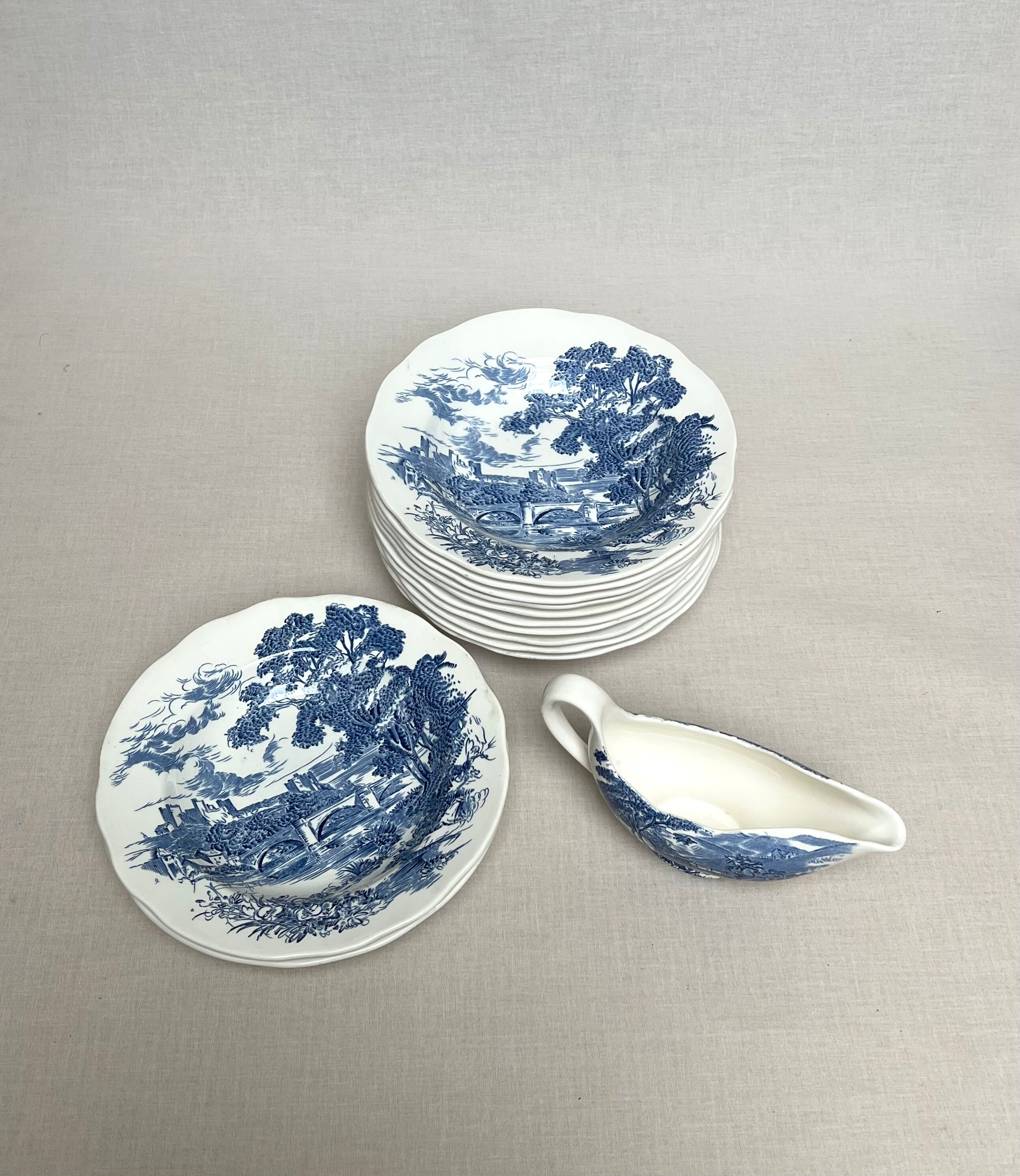 English plates Gien countryside