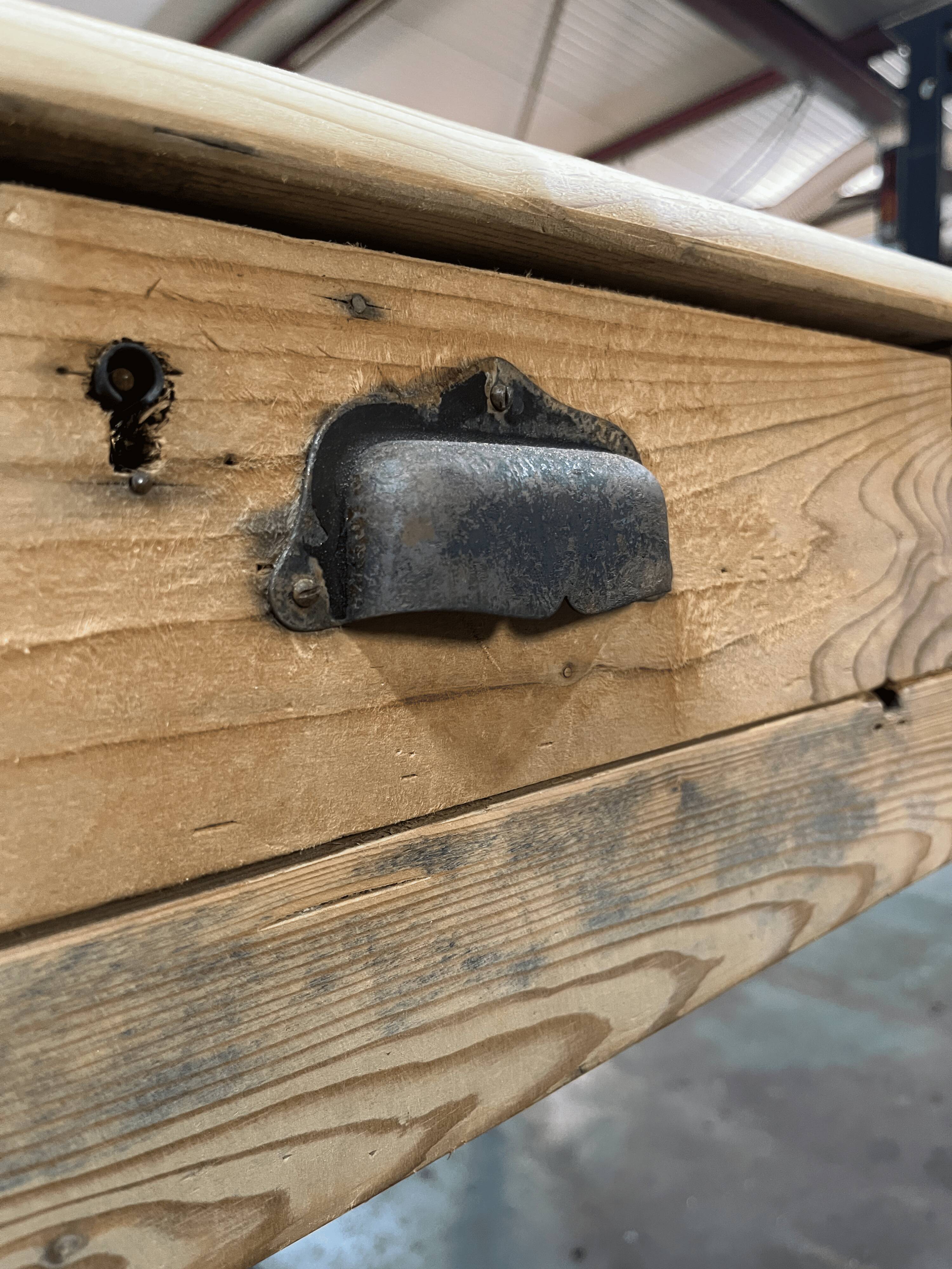 Antique solid wood table – Unique piece from the early 1900s