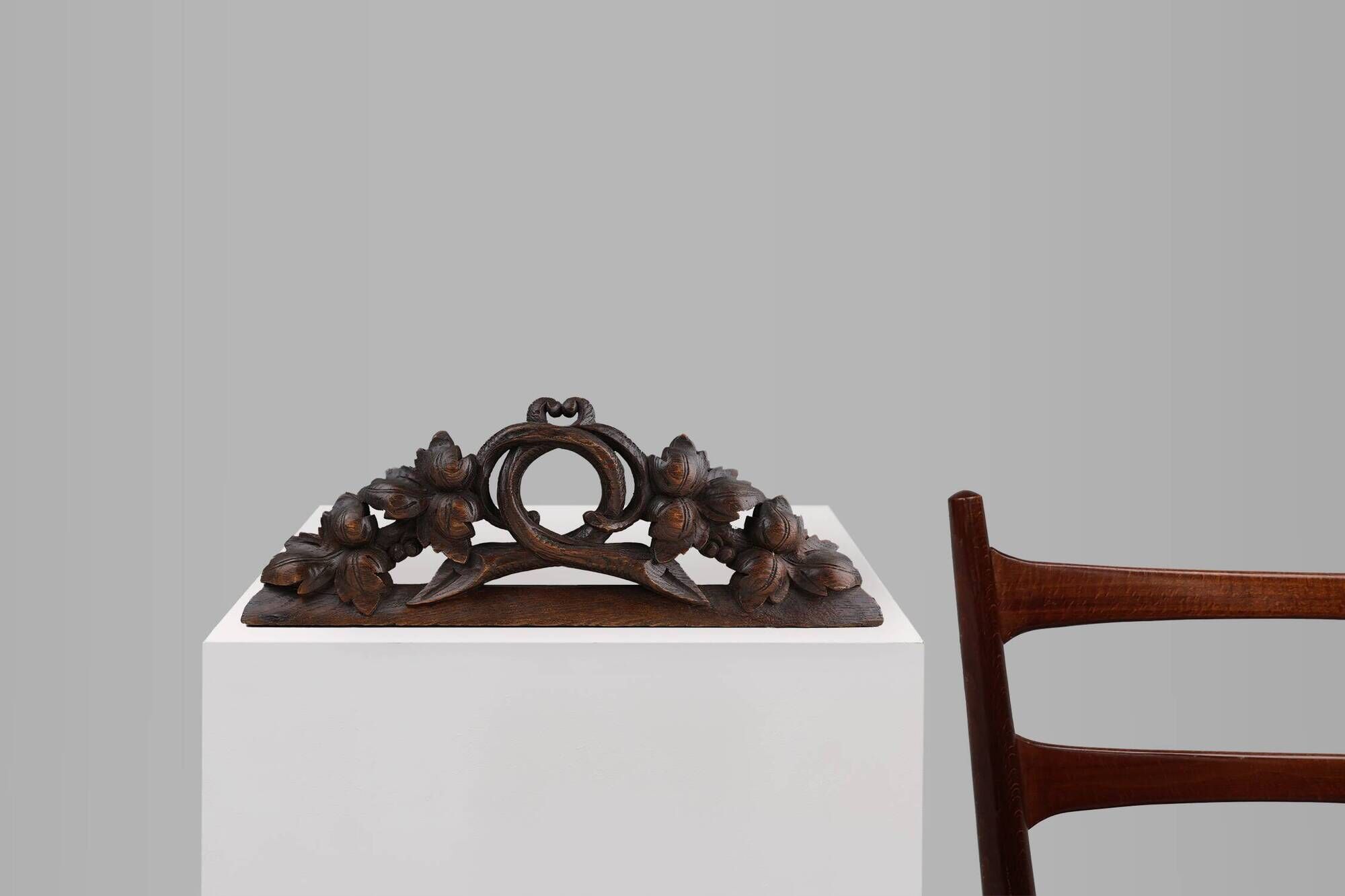 Oak pediment with hand-carved oak leaves around a wreath, France ca. 1850