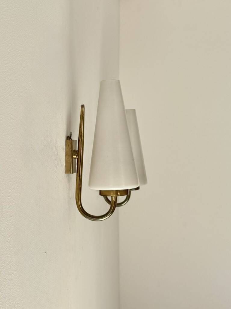 Pair of vintage wall lights in glass, brass, and opaline, Italy, 1970.
