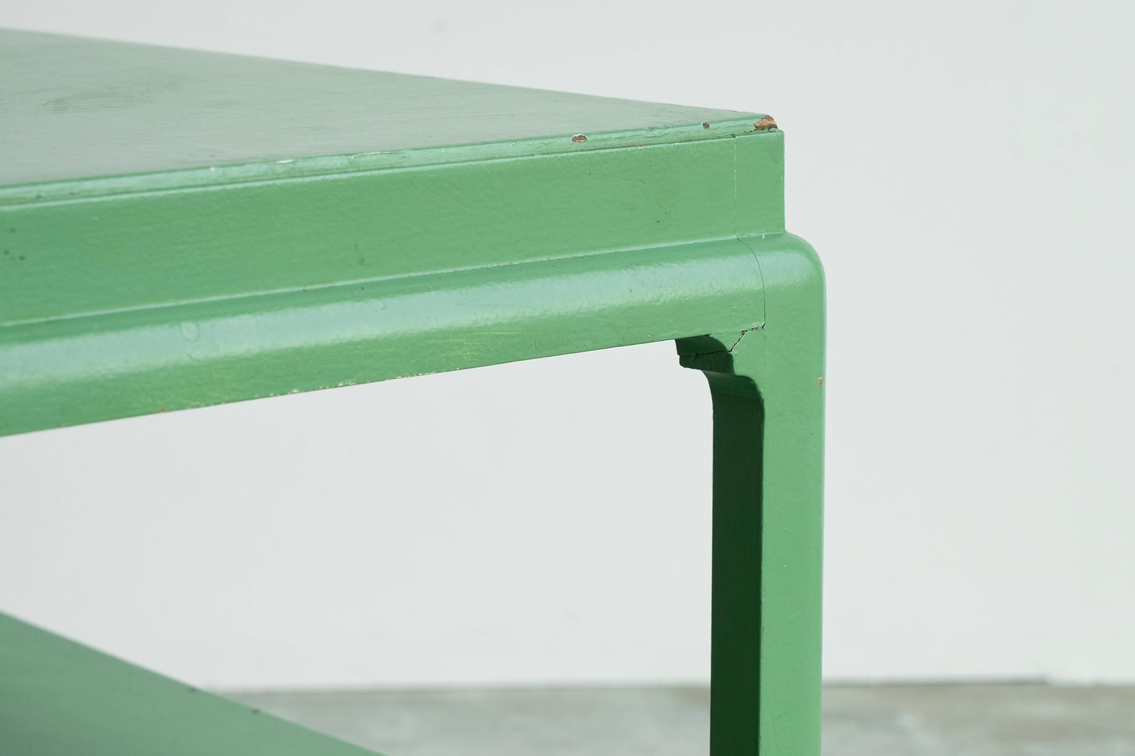 Japanese-style side table in jade wood from the early 20th century.