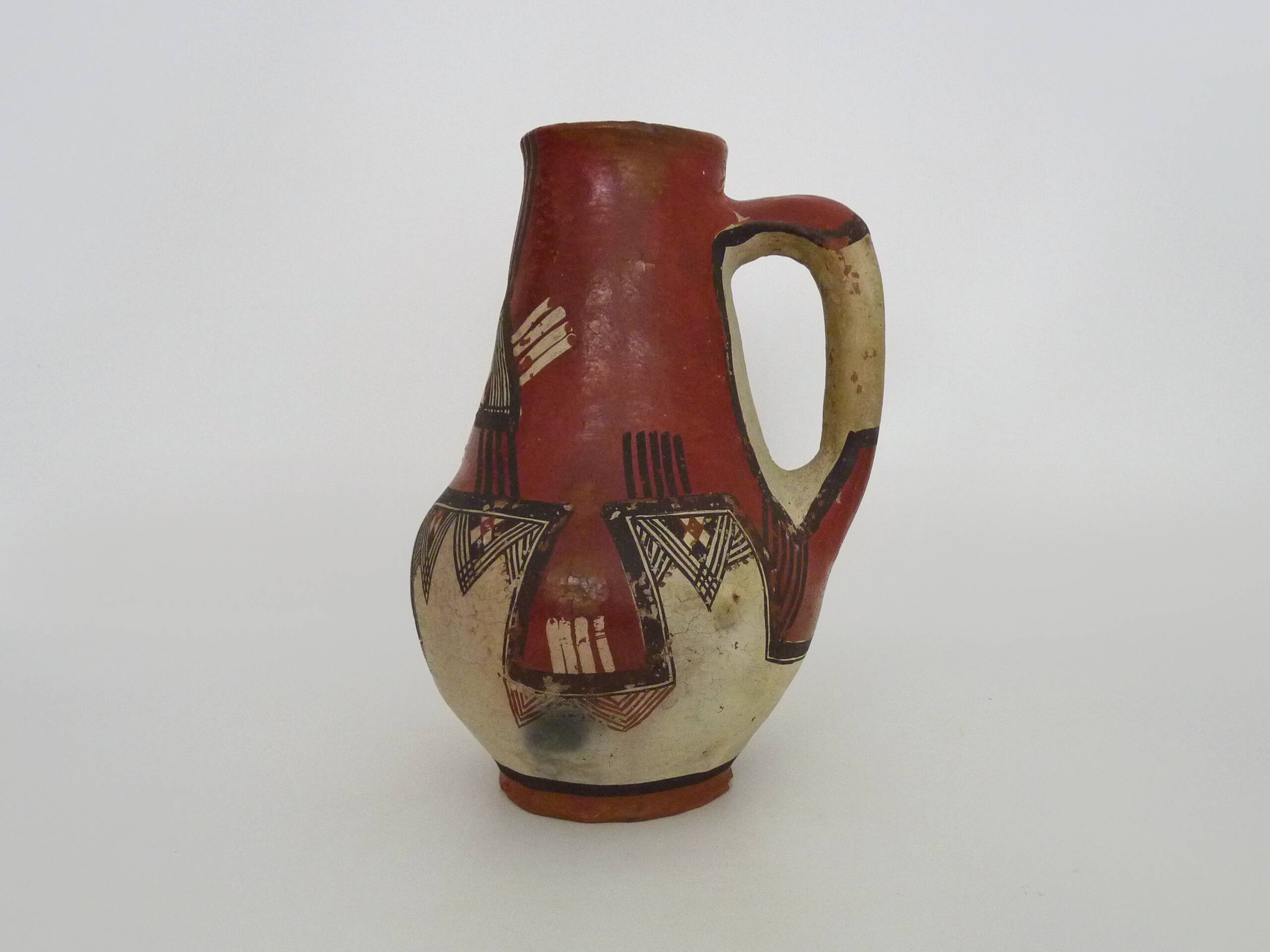 Iddeqi Kabyle pottery, Kabyle pitcher, Berber. Kabyle folk art. The 50's