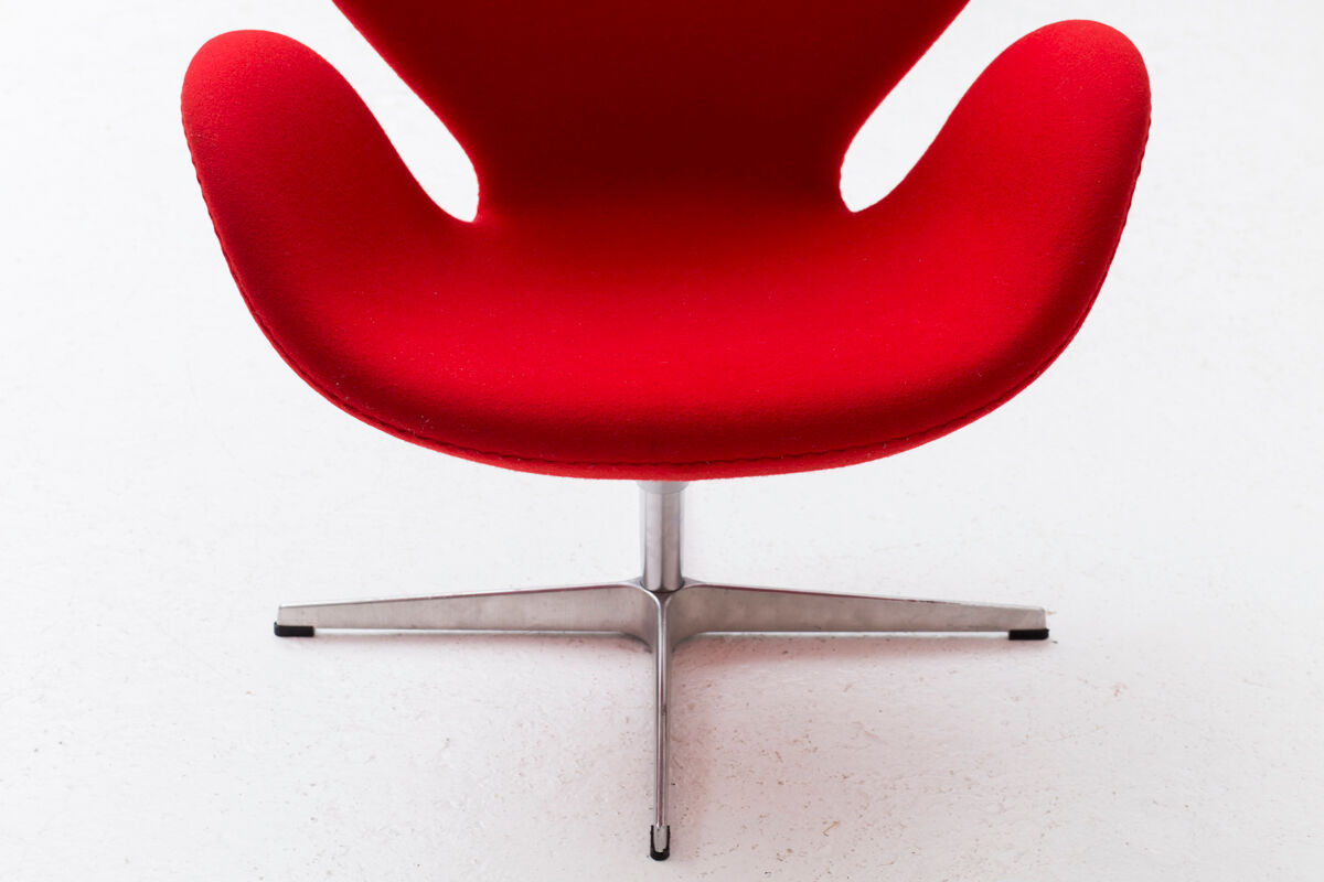 Swan armchair by Arne Jacobsen for Fritz Hansen, Denmark 2002