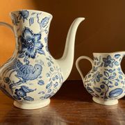 Villeroy & Boch hui Paradiso teapot and milk jug
