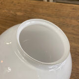 Globe ancien en opaline blanche 20cm
