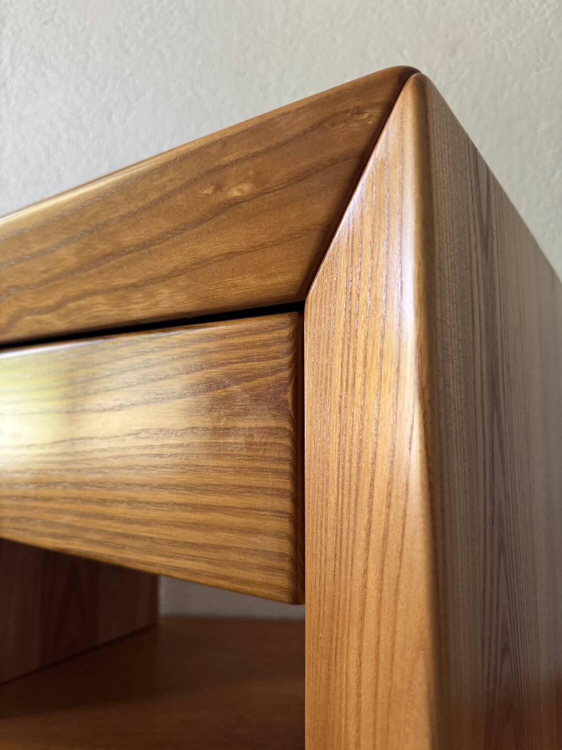 Elm bedside table Maison Regain 80s
