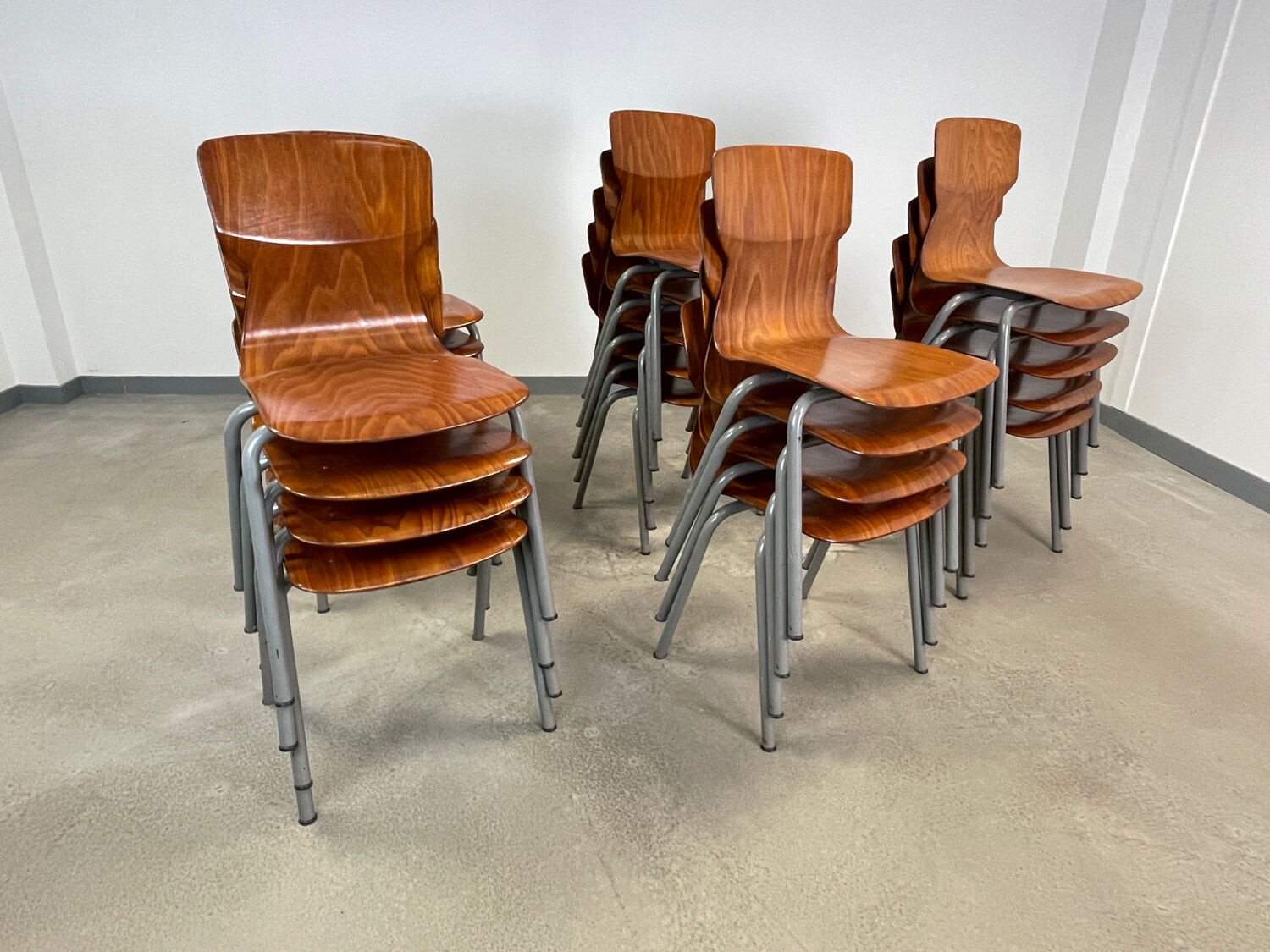 Lot 22 chairs obo eromes honey, 70s, holland