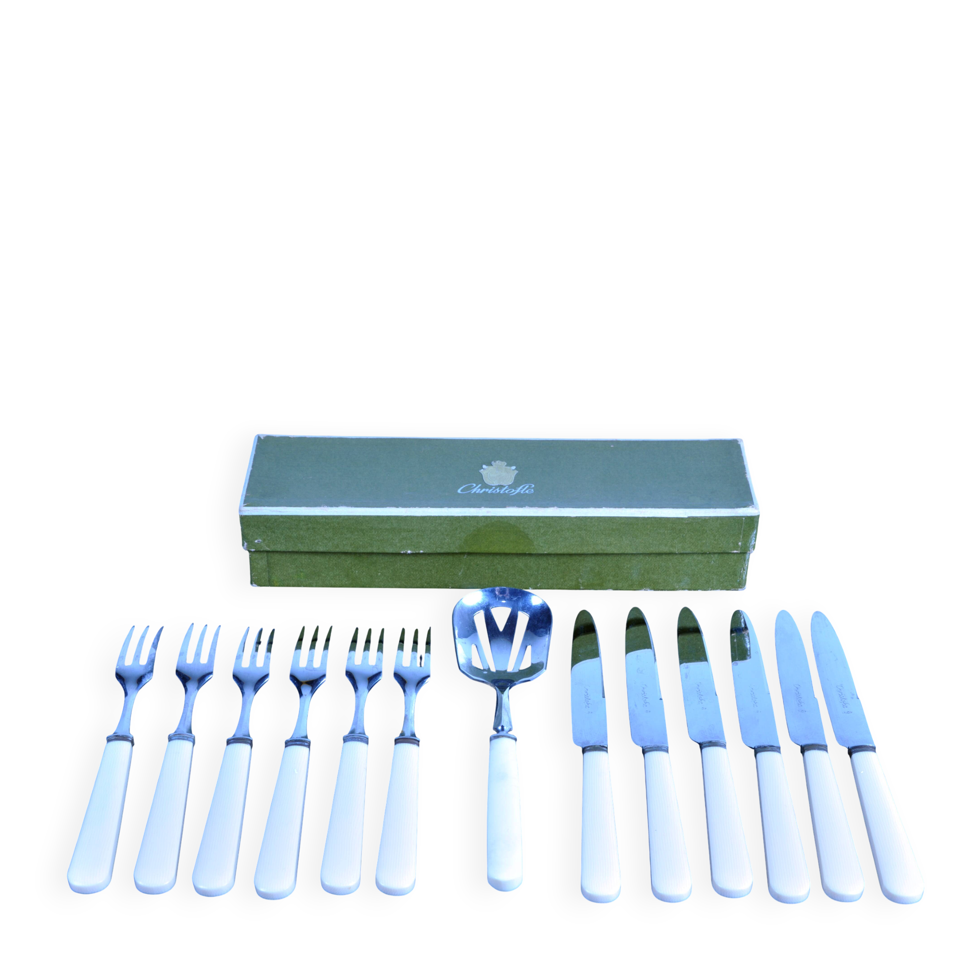 Christofle dessert cutlery, ivory handle, 19th century.