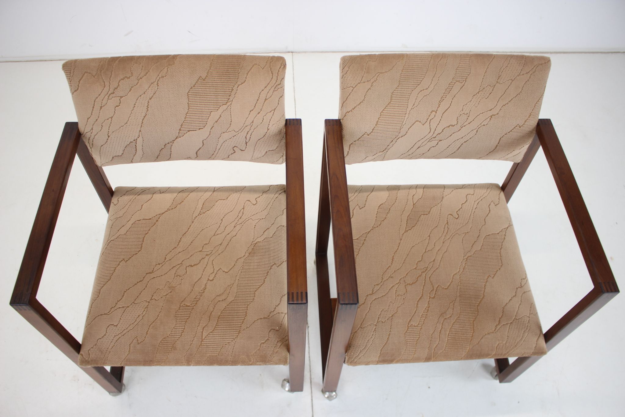 Paire de chaises ou fauteuils Tchécoslovaquie, années 1980