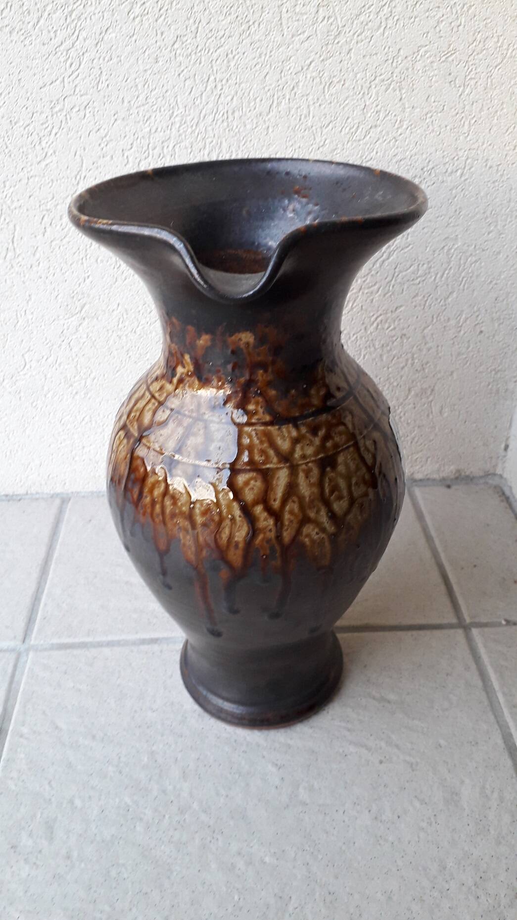 Stoneware jug from Saint Amand