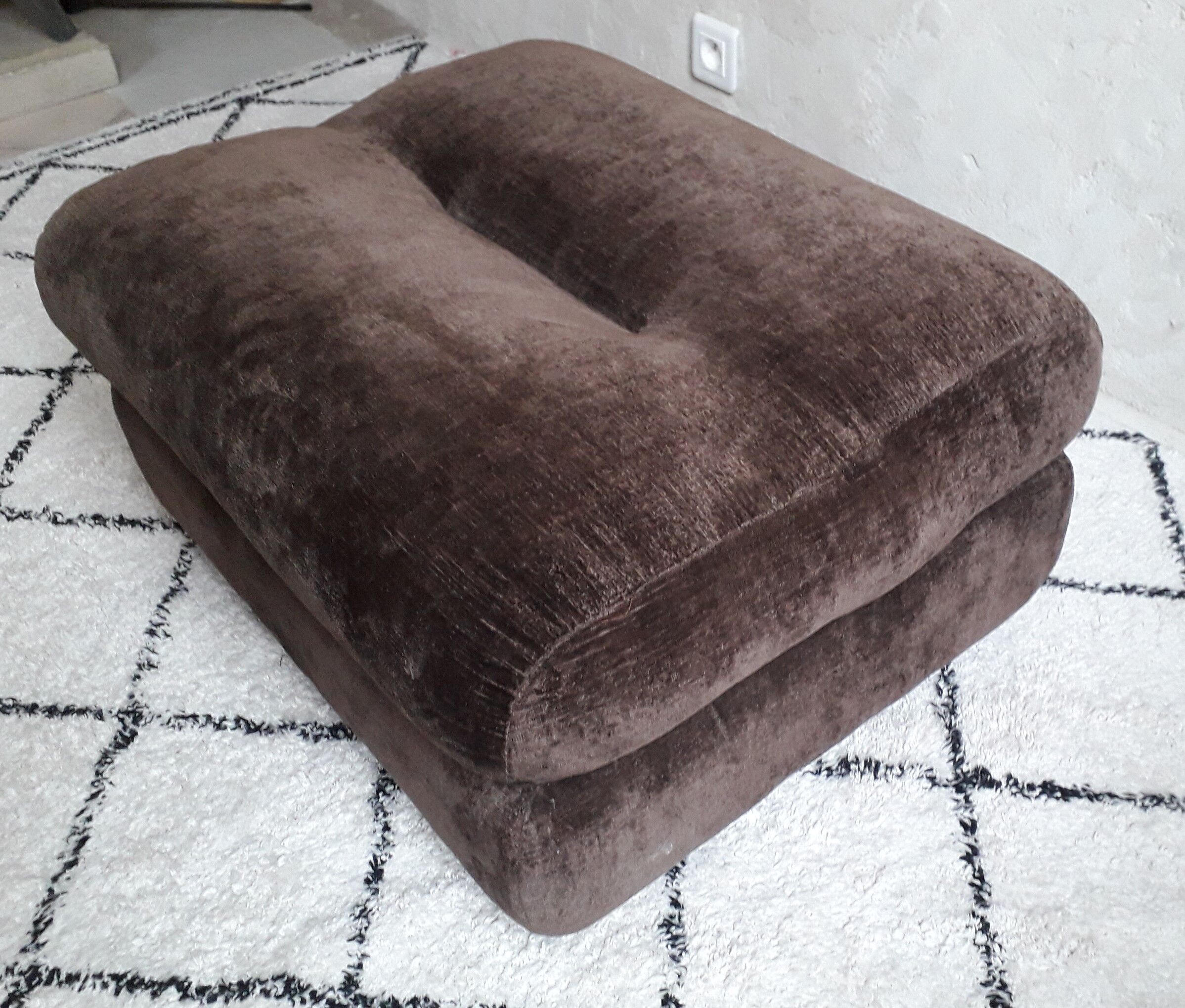 Pouf on wheels Ligne Roset 70s