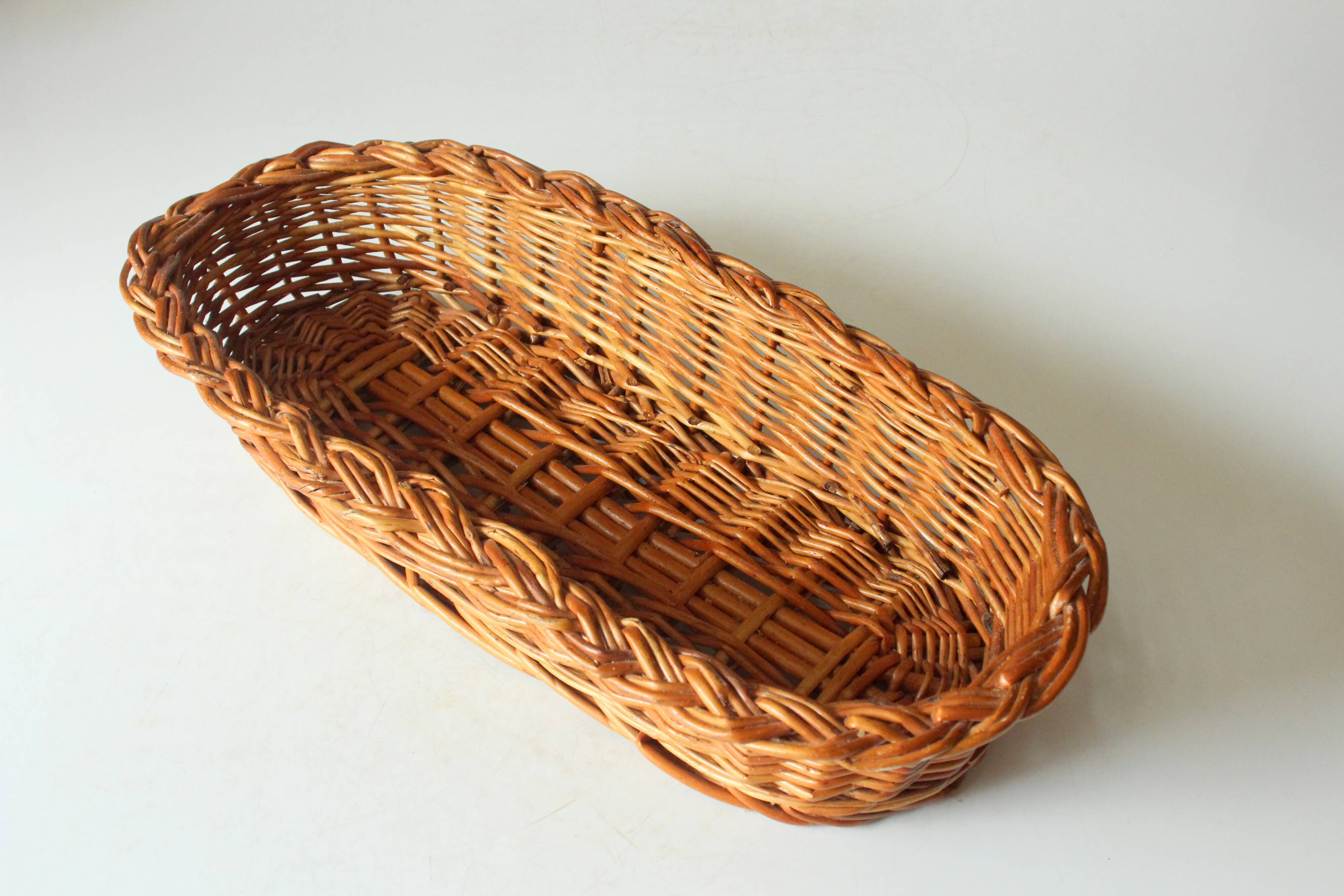 Wicker bread basket, braided, handmade, vintage from the 1970s