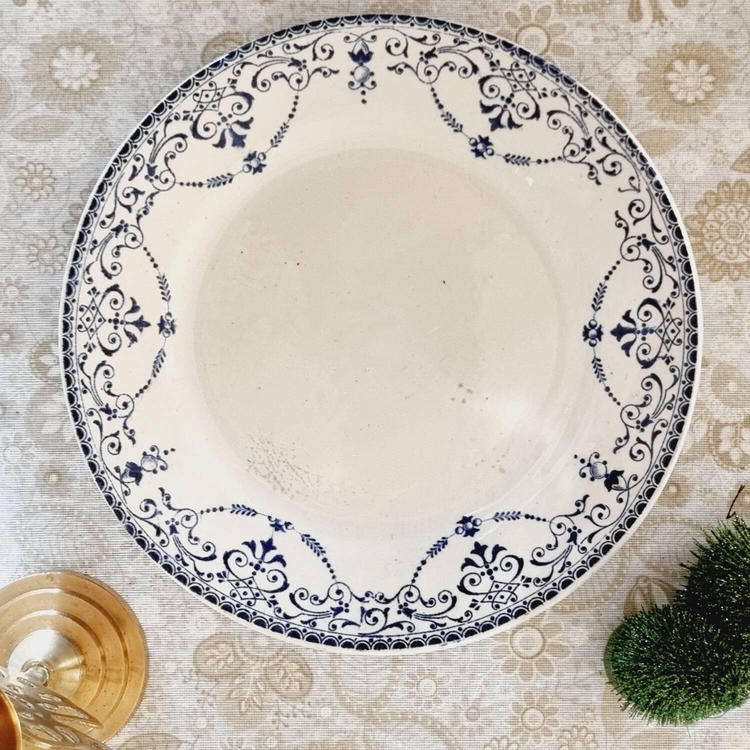 6 iron earth dessert plates lot 4