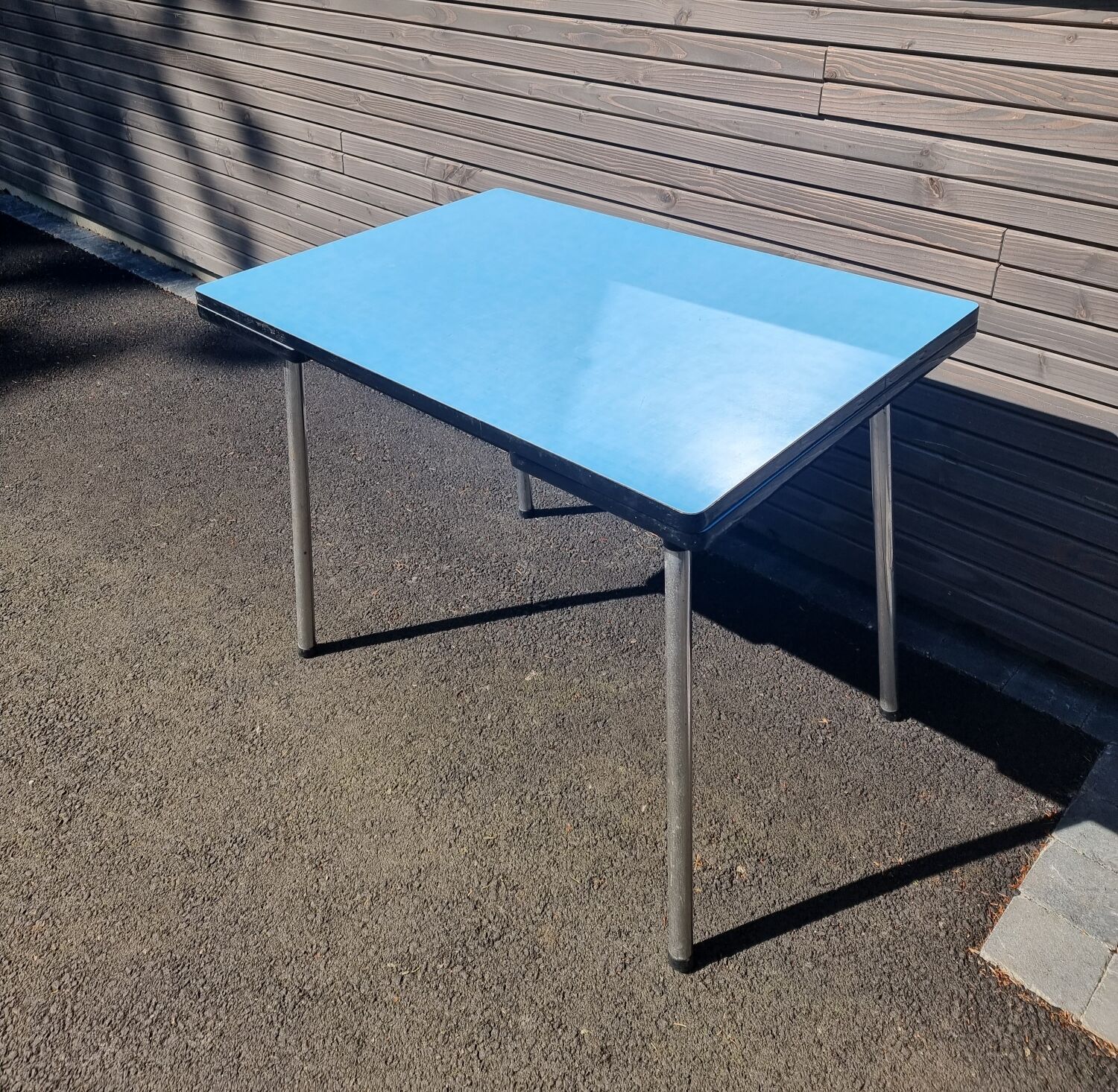 Vintage formica blue table