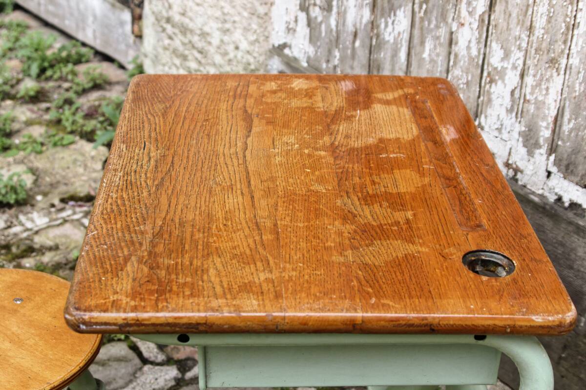 One-piece music stand, 1950s