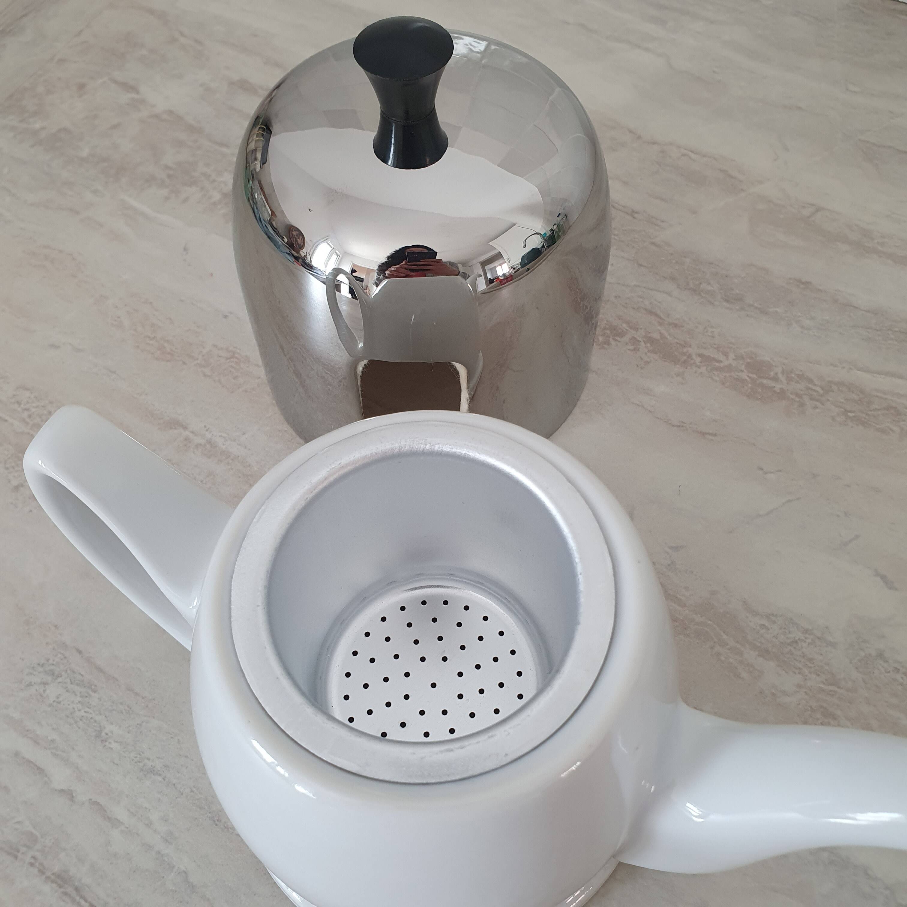 Théière SALAM 4 Tasses Guy Degrenne avec cloche feutrine et filtre