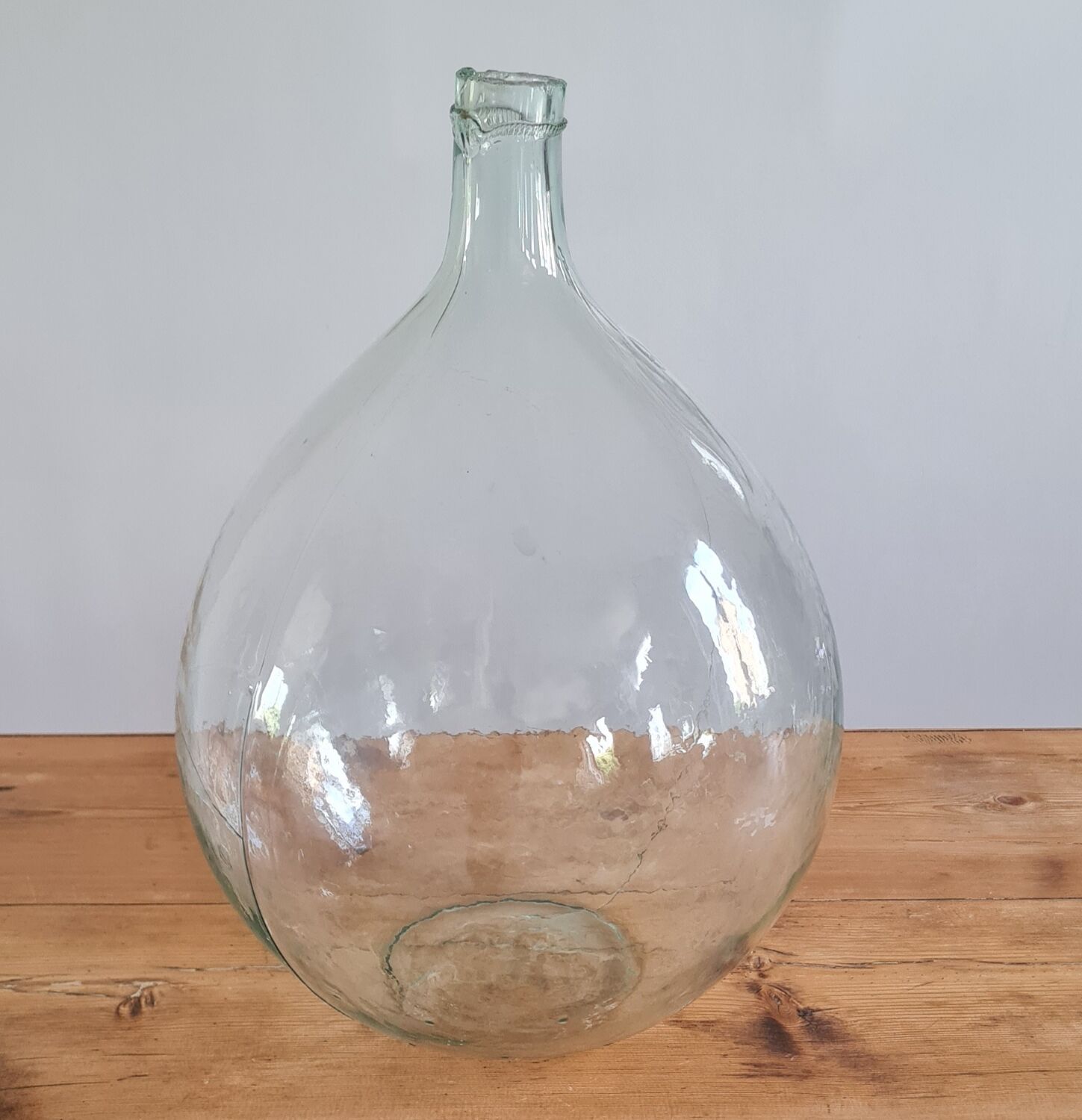 Demijohn in blown glass