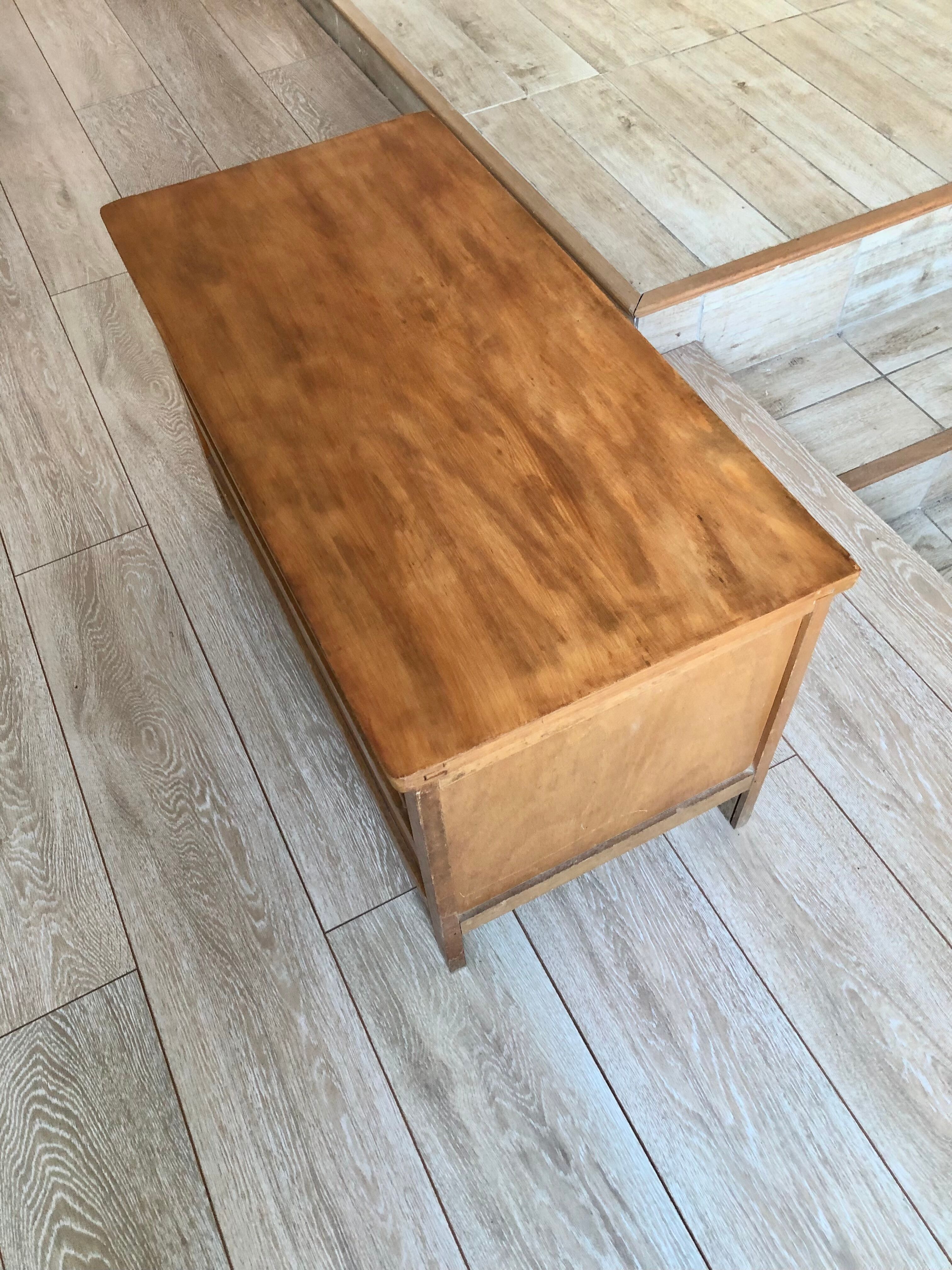 Coffre à jouet en bois et rotin
