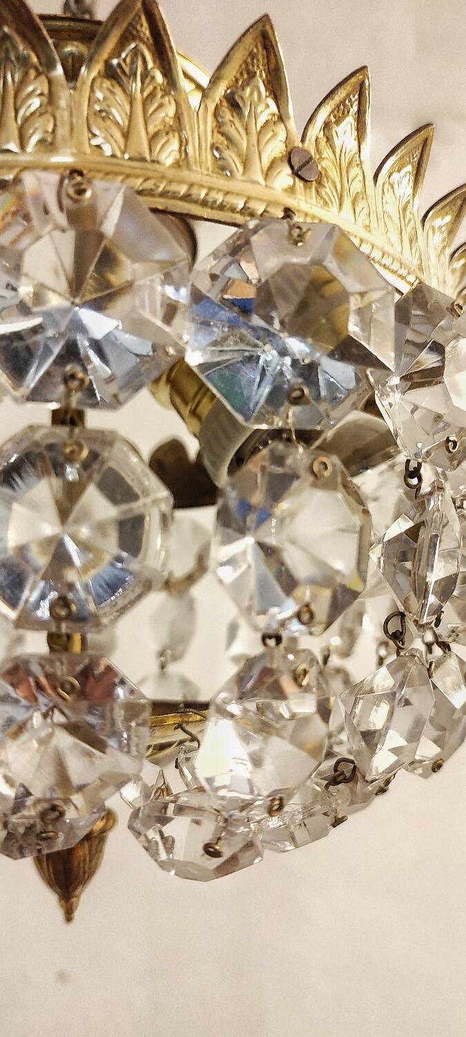 Plafonnier en cristal et laiton. Espagne, années 1950.