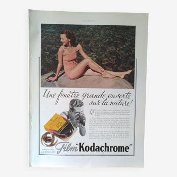 Une publicité papier  film kodachrome appareil photo baigneuse issue revue d'époque 1937