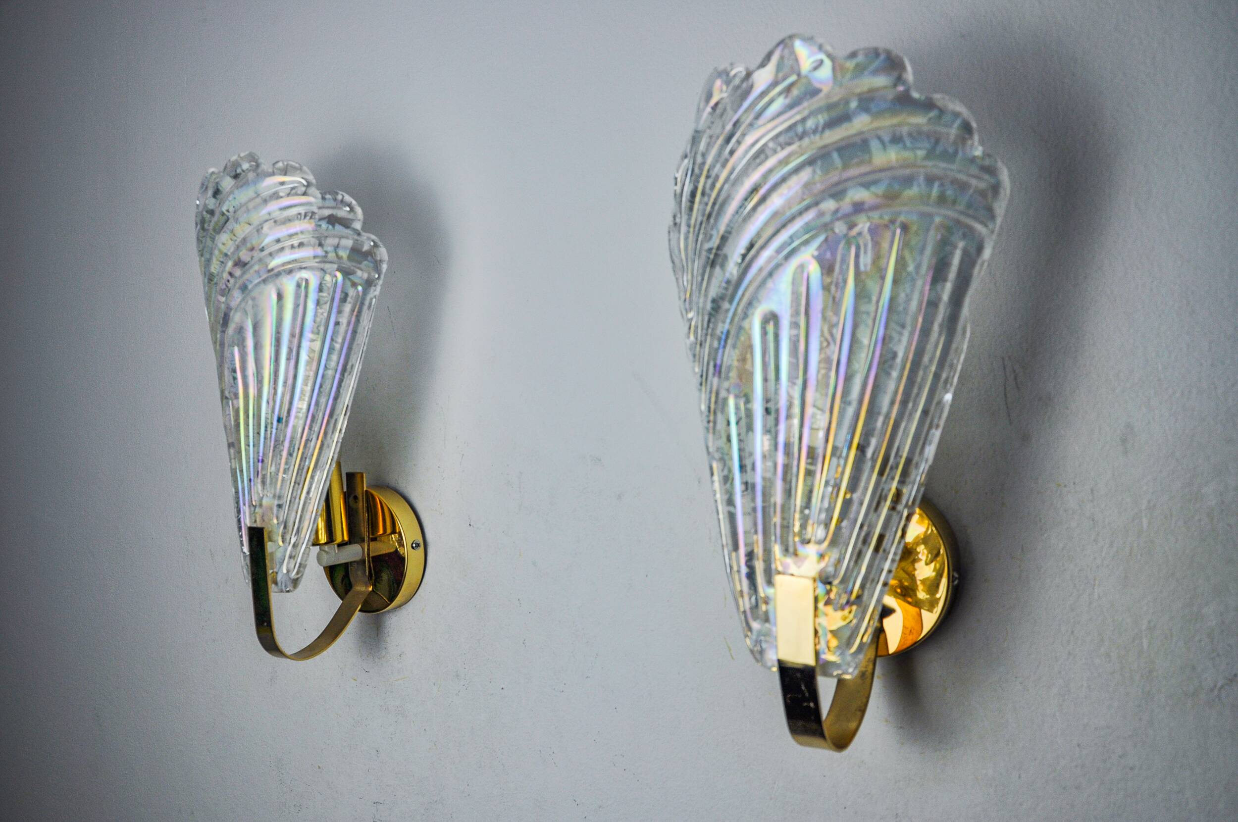 Pair of frosted leaf wall lights, Murano glass, Italy, 1970