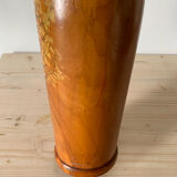 Vase en bois ancien