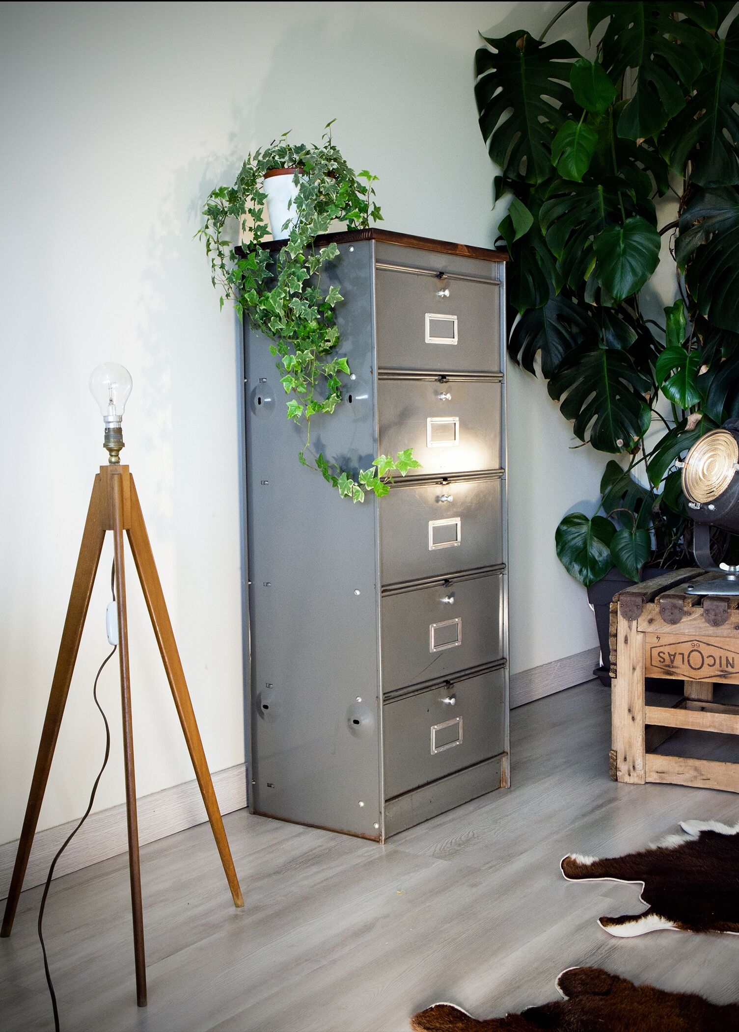 Craft cabinet with flaps, wood desssus, Ronéo year 50-60