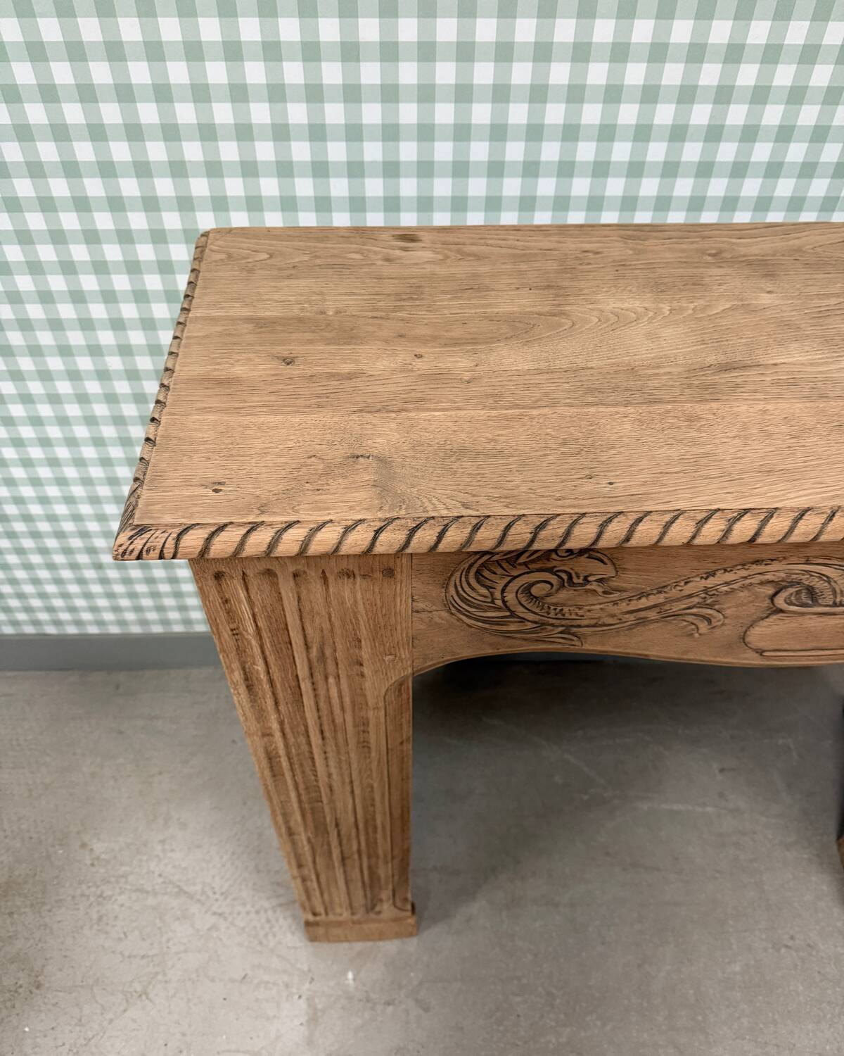 Fireplace mantel (sanded)