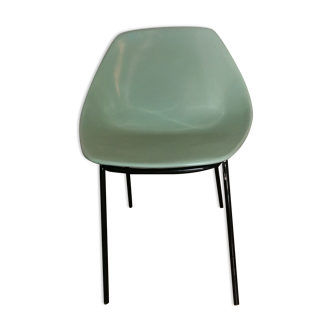 Shell chair design Pierre Guariche reissued by maison du monde