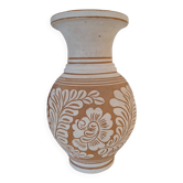 Vase / Handmade pottery in cream and beige