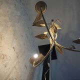 3-light pendant light in off-white color, gold edging and gold leaves