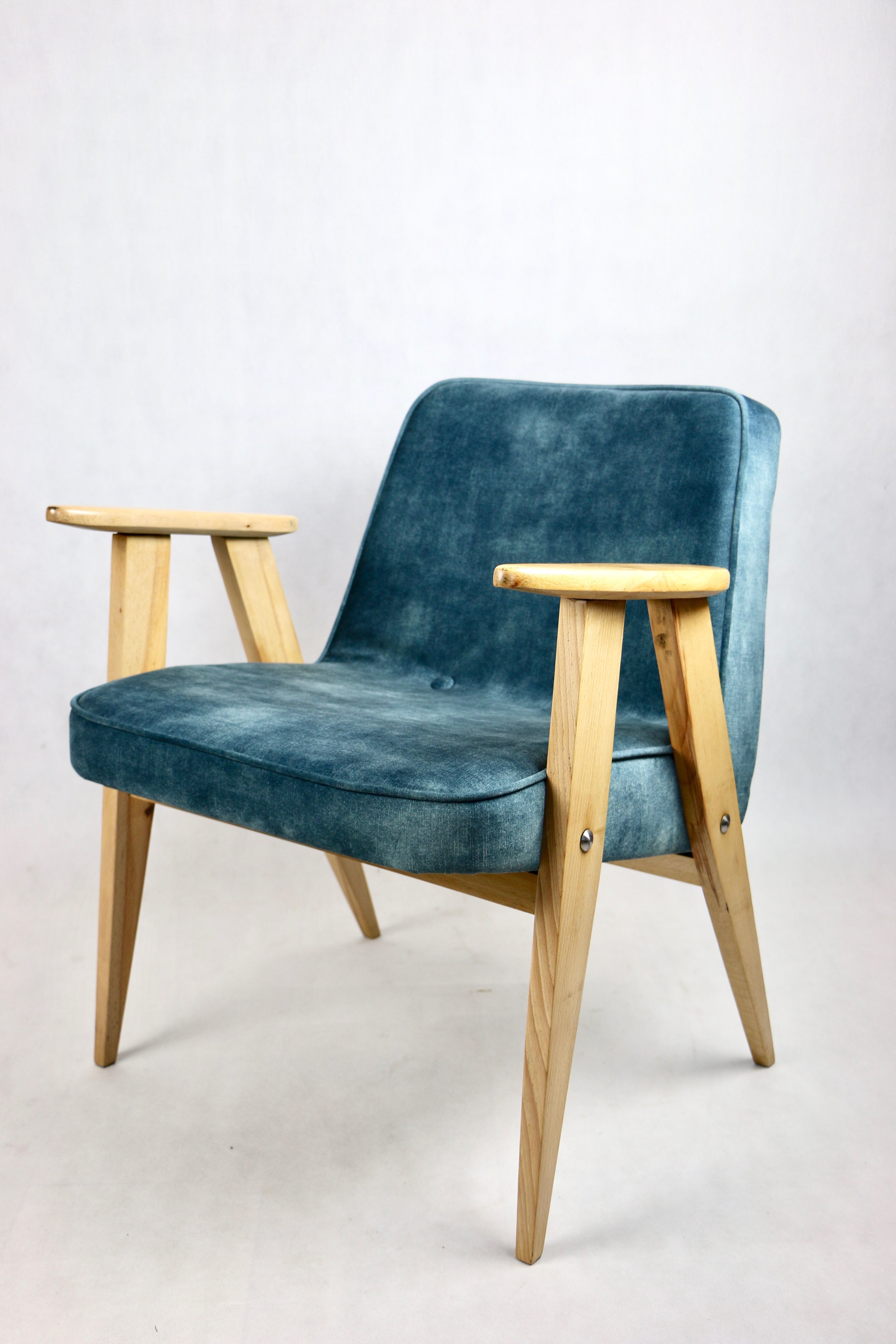 Light blue macau velvet 366 lounge chair by Józef Chierowski, 1970s