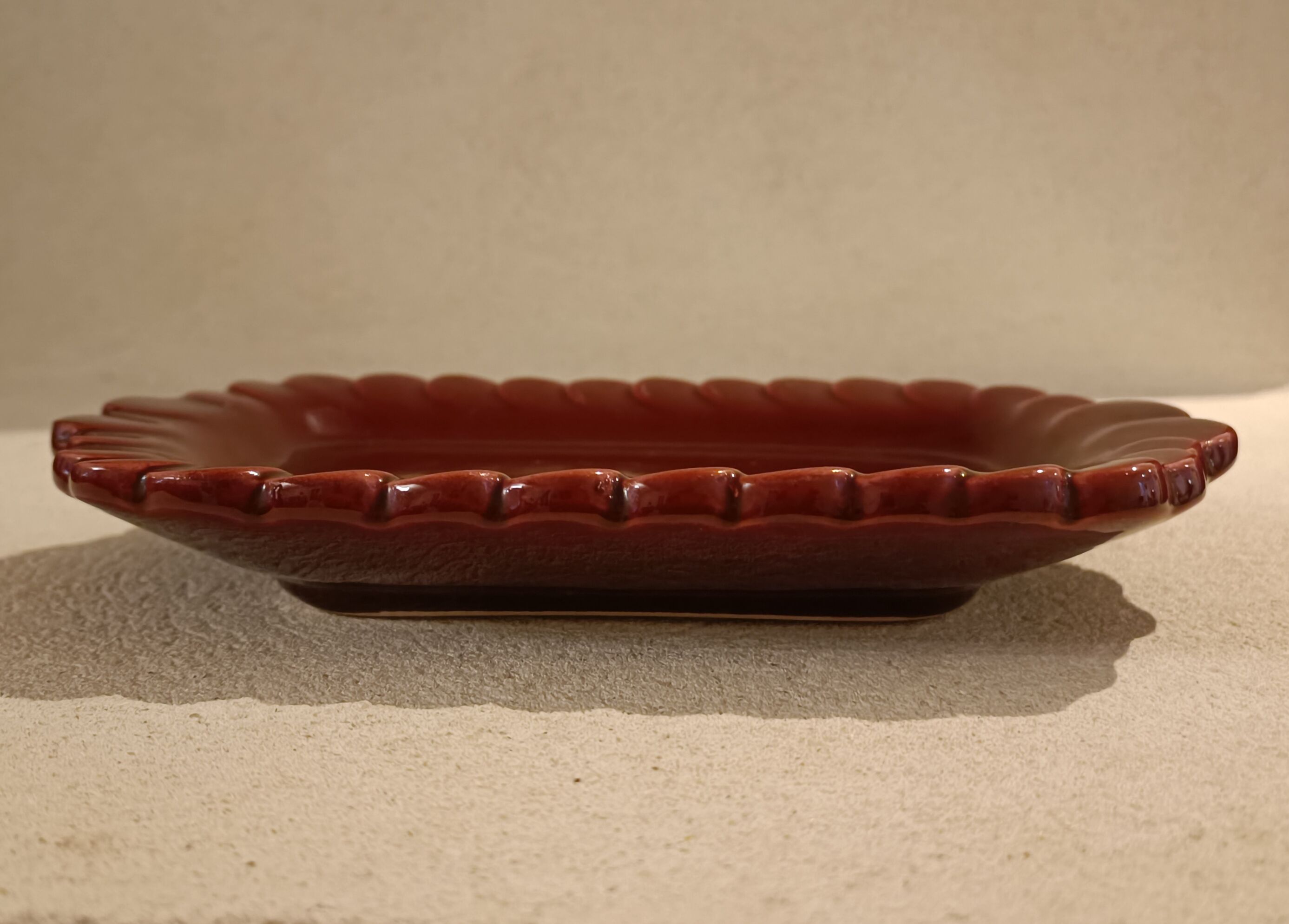 Ceramic pocket tray