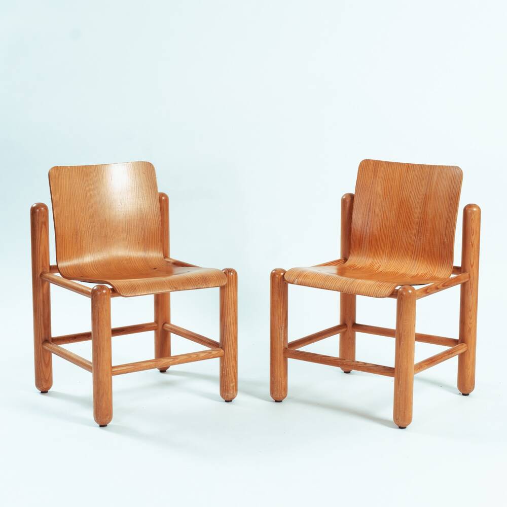 2 Knud Friis & Elmar Moltke Nielsen (Friis & Moltke) Pine dining Chairs
