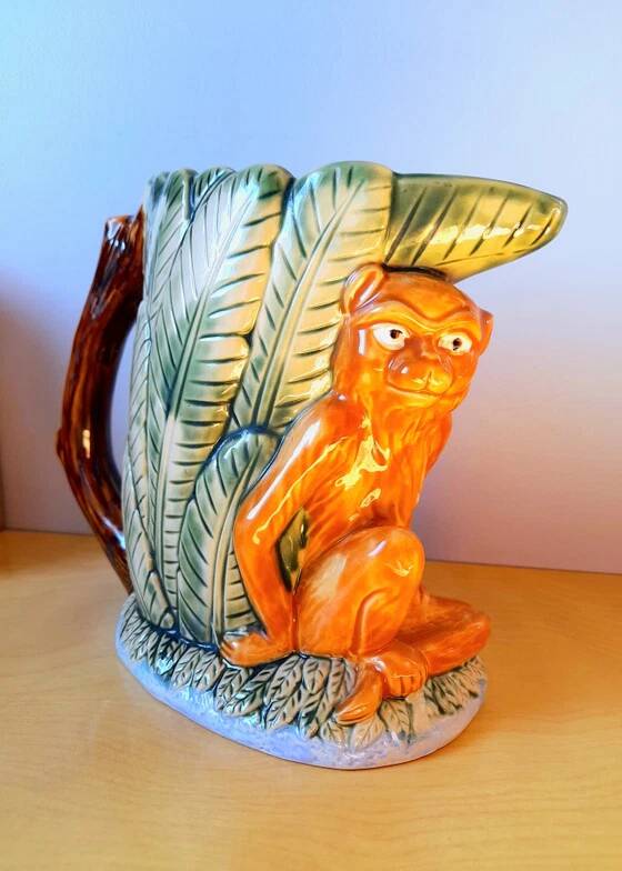 Zoomorphic pitcher in slipware, monkey.