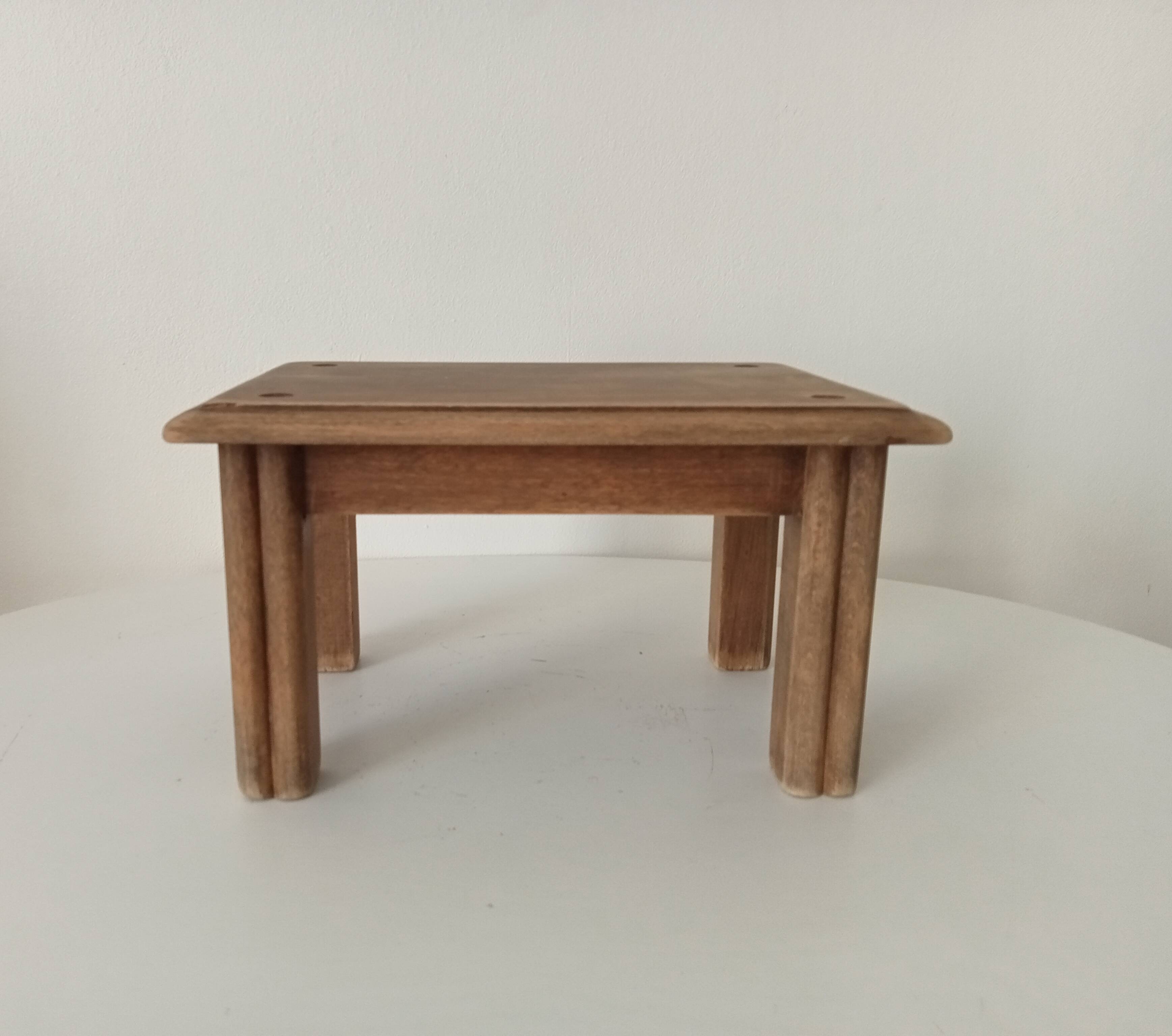 Small vintage oak plant stand stool