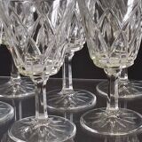 6 large wine glasses in semi-crystal from VMC in good condition.